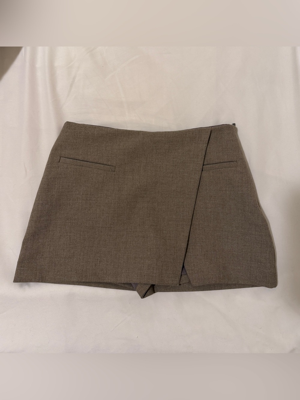 Aritzia Wilfred Taupe Wrap-Front Skort